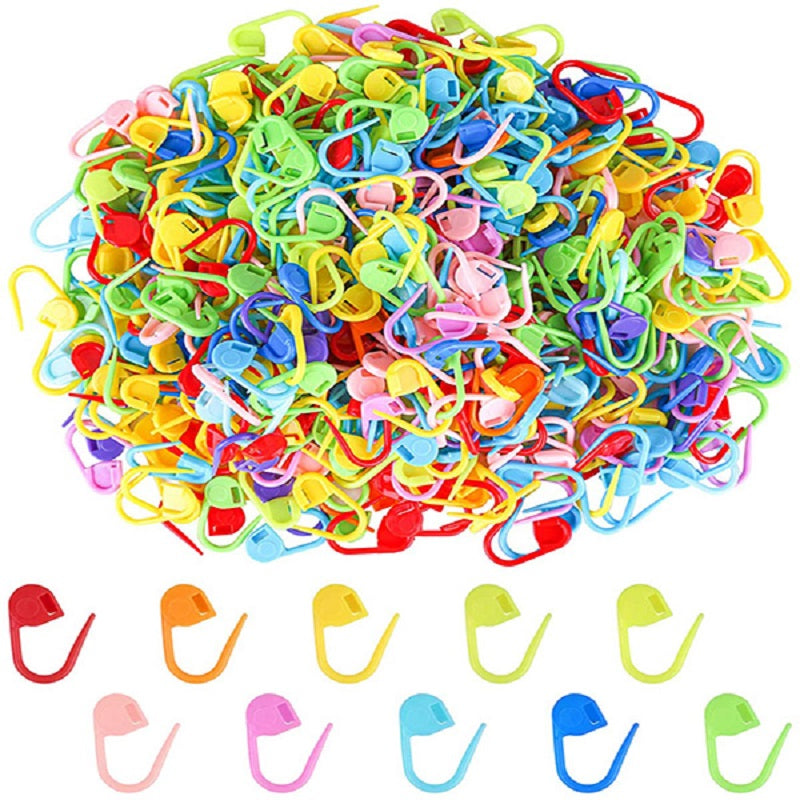 Sewing Needle: Knitting Stitch Markers - Plastic Locking Crochet Hooks